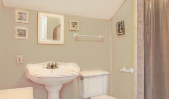 100 14th St, Apalachicola, FL 32320
