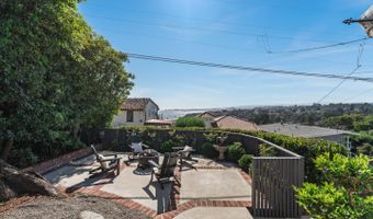 221 Highland Dr, Aptos, CA 95003