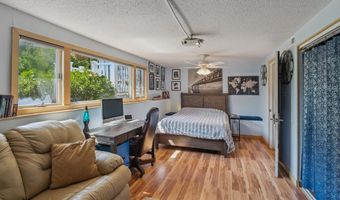 4 E Curran Dr, Absecon, NJ 08201