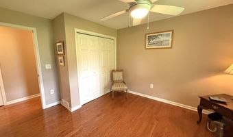 35 Governor Cir, Albany, NY 12208