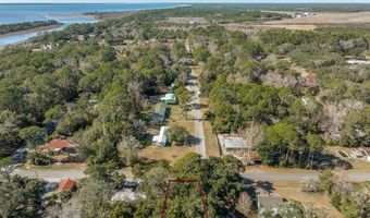 31 Jackie Whitehurst St, Apalachicola, FL 32320