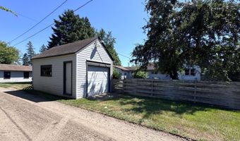 410 1st St NW, Aitkin, MN 56431