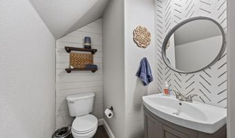 10661 Shelter Hill Ct, Las Vegas, NV 89129