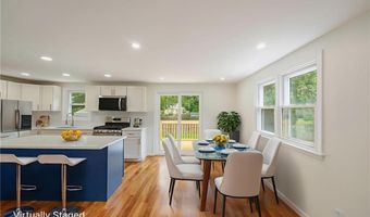 28 Wesleyan Ave, Warwick, RI 02886