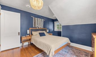 1052 Parkside Dr, Alliance, OH 44601