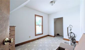 131 Grove Dr, Ashtabula, OH 44004