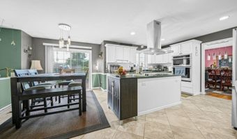 1 SOUTHDOWN Dr, Andover, NJ 07848