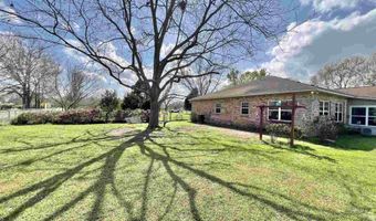 2259 E Laurel St, Atmore, AL 36502