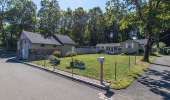41 Wakemore St, Darien, CT 06820