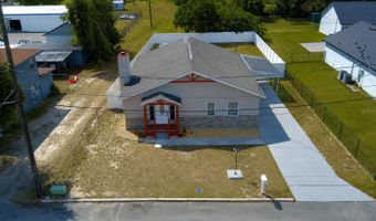 208 CENTER St, Auburndale, FL 33823