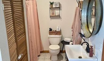 7631 Gray Rd, Alma, IL 62807