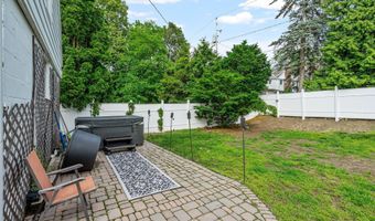 9 Victor St, Albany, NY 12206