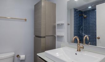 5500 HOLMES RUN Pkwy 1005, Alexandria, VA 22304