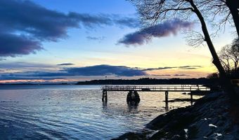 199 Foreside Rd, Falmouth, ME 04105