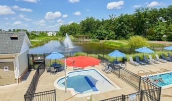 25066 CROXLEY GREEN Sq, Aldie, VA 20105