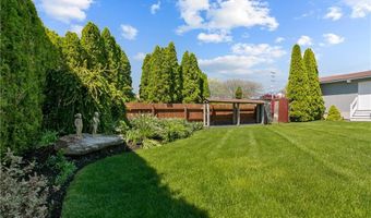 10 Ocean View Dr, Middletown, RI 02842