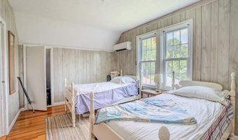 48 Central St, Warwick, RI 02886