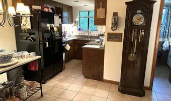 850 Gambier Dr, Alford, FL 32420