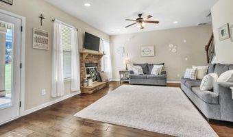 354 Harkins Bluff Dr, Greer, SC 29651
