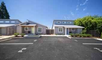 12252 Meadowlawn Dr, Oregon City, OR 97045