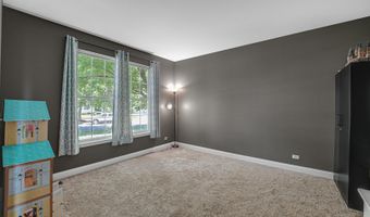 2316 Loop Rd, Algonquin, IL 60102