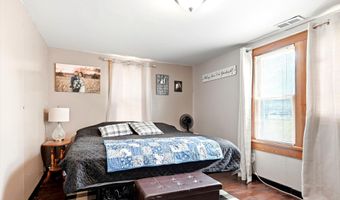 331 W 8th St, Alma, KS 66401