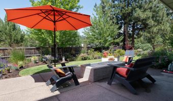2100 NW Newport Hills Dr, Bend, OR 97703