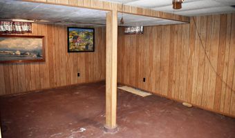 916 3Rd Ave, Ackley, IA 50601