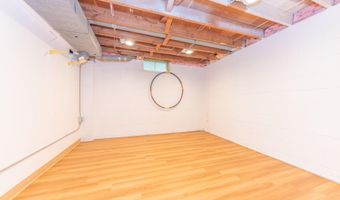 641 Louise Dr, Ann Arbor, MI 48103