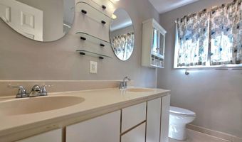 2704 DARTMOUTH Rd 3, Alexandria, VA 22314