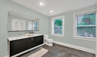 131 W BARRE St W, Baltimore, MD 21201
