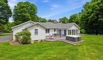 28 Wintergreen Hill Rd, Danbury, CT 06811