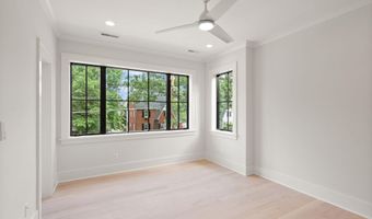 112 N HIGHLAND St, Arlington, VA 22201