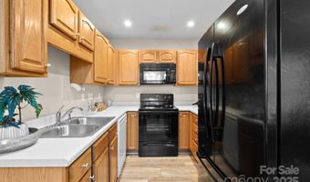 94 Rotunda Cir, Asheville, NC 28806