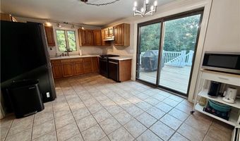 209 Skunk Hill Rd, Hopkinton, RI 02832