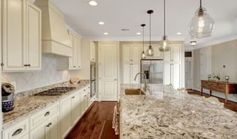 20405 SAVIN HILL Dr, Ashburn, VA 20147