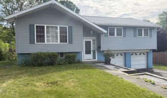 4 Nicholas Dr, Albany, NY 12205