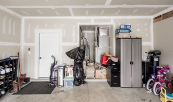 1661 Devonshire Ave, Avon, IN 46123
