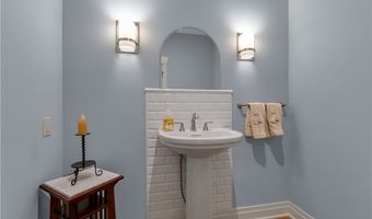 188 Reist St, Amherst, NY 14221