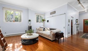 78 Coggeshall Ave 3, Newport, RI 02840