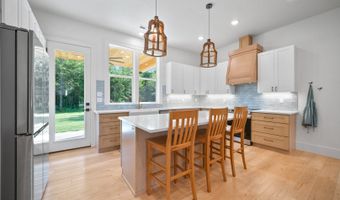 305 FIR Rd, Ariel, WA 98603