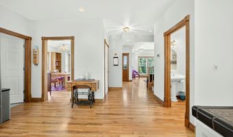 185 Almond St, Ashland, OR 97520