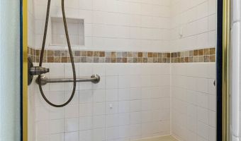 4 Huskins Cir, Bella Vista, AR 72715