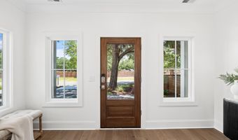 608 Pilot St, Beaufort, SC 29902