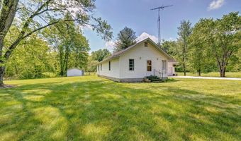 628 E Sand Hollar Rd, Bloomfield, IN 47424