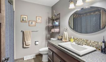 2407 S SCHAEFER St, Appleton, WI 54915