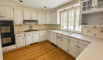 112 Oxford Pl, Bergenfield, NJ 07621
