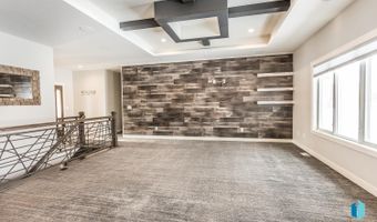 2824 E Sunflower Cir, Brandon, SD 57005