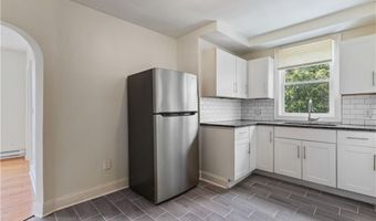 11 Roosevelt St 3R, North Providence, RI 02904