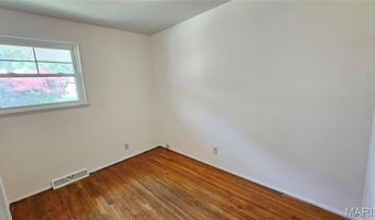 9117 Tiber Ct, Affton, MO 63123